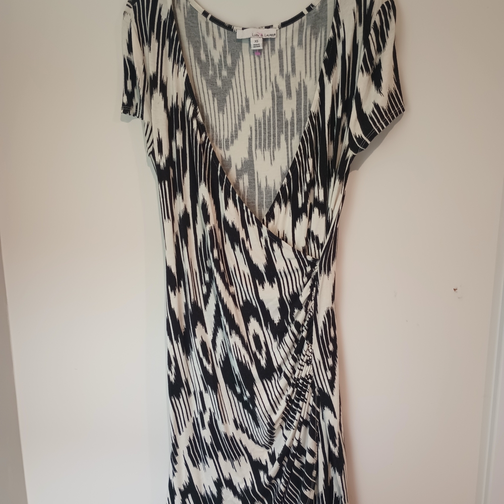 Lucy & Laurel Black and White Patterned Dress